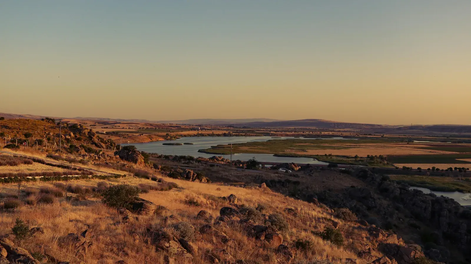 Warm sunrise over desert mesa — FineDay Funds tribal lending under tribal sovereignty